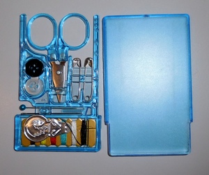 Travel-/Sewingset plastic blue box